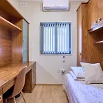 Apartment Seafront Luxury
