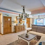 Seafront Luxury Daire