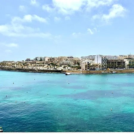 Seafront Luxury Apartament