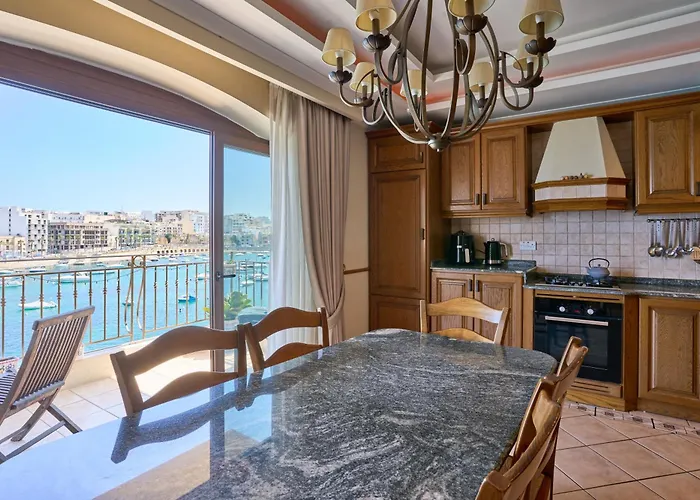 Seafront Luxury Appartamento