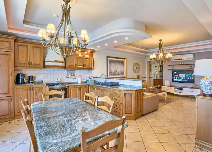 Seafront Luxury Lejlighed